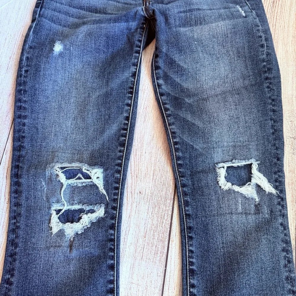 J. CREW Vintage Straight Jeans 24